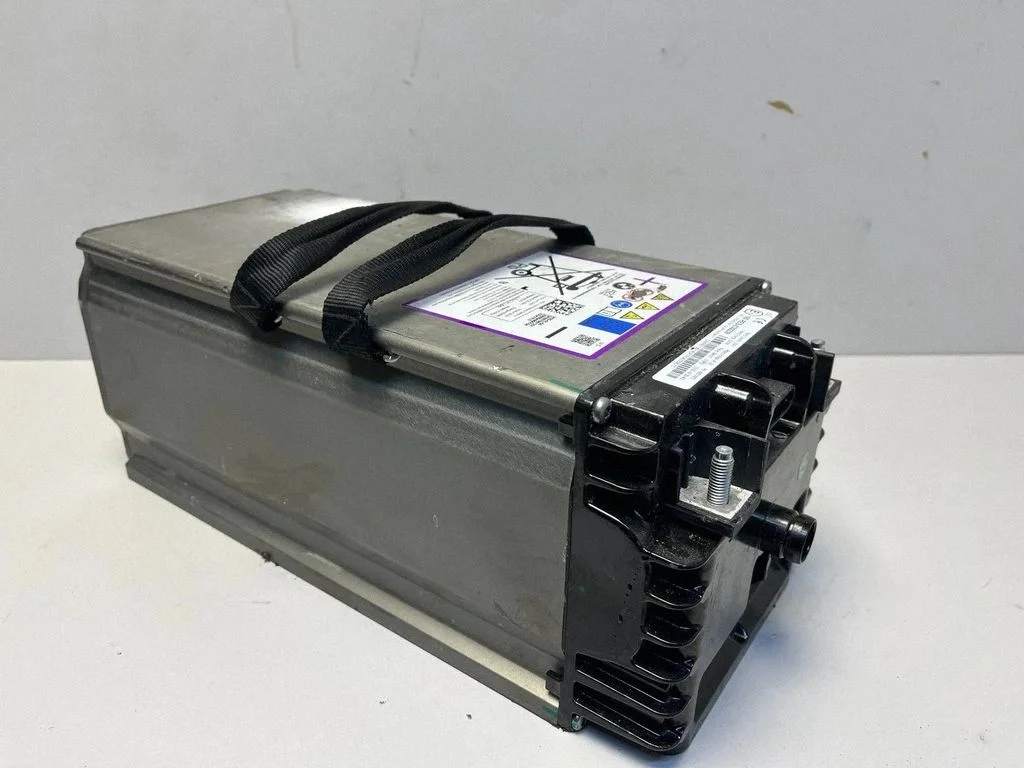 Hibrīda/elektromobiļa akumulators 5A64DD1