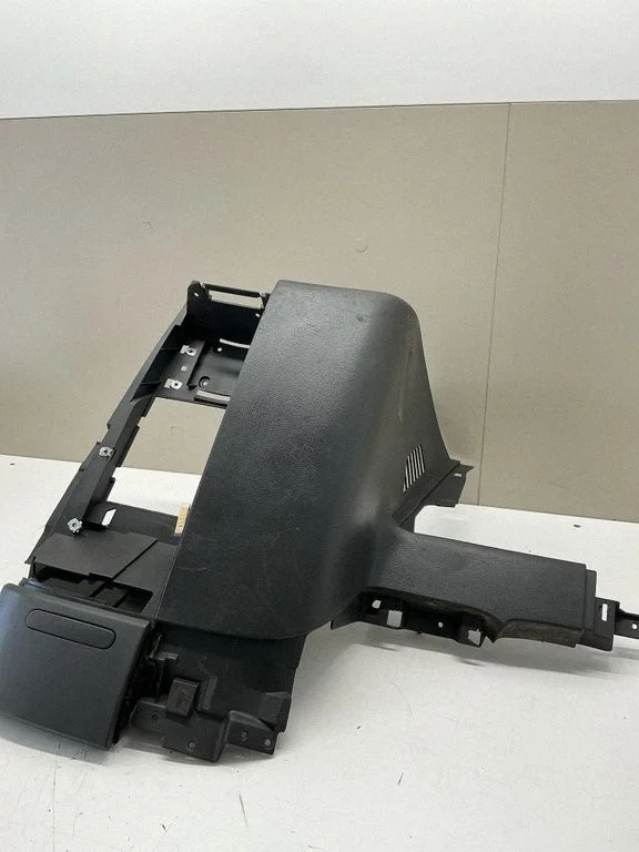Dashboard center trim panel – Volkswagen Multivan T5 (2003-2015)