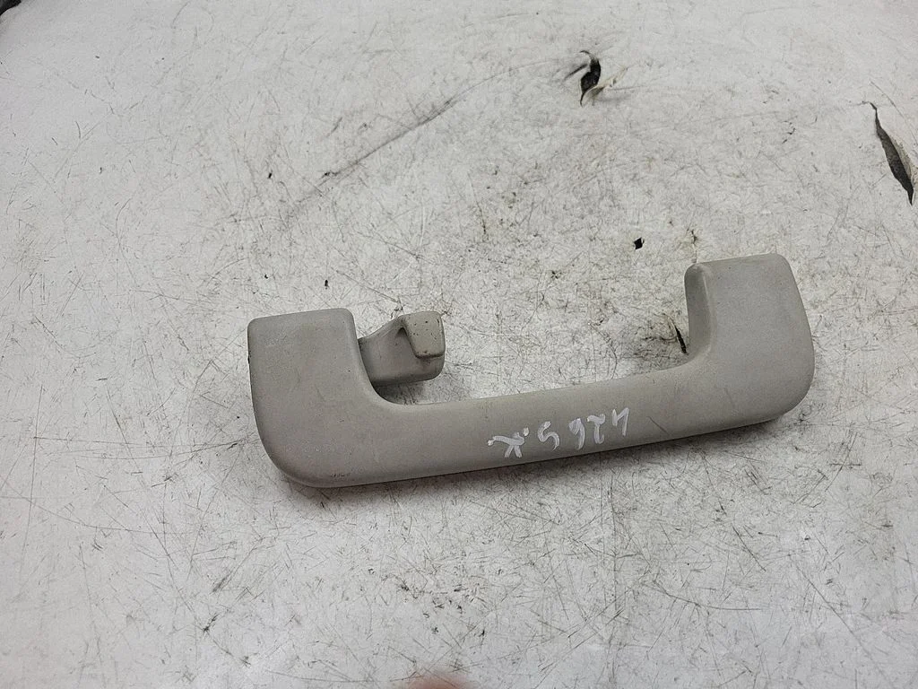 Rear interior roof grab handle – Audi A4 S4 B7 8E 8H (2005-2008)
