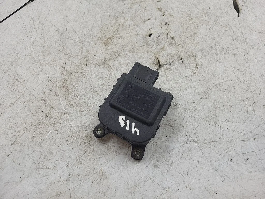 Air flap motor/actuator – Volkswagen Passat B5.5 (2001-2005)