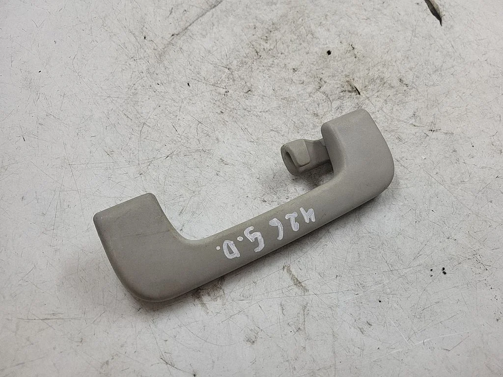 Rear interior roof grab handle – Audi A4 S4 B7 8E 8H (2005-2008)