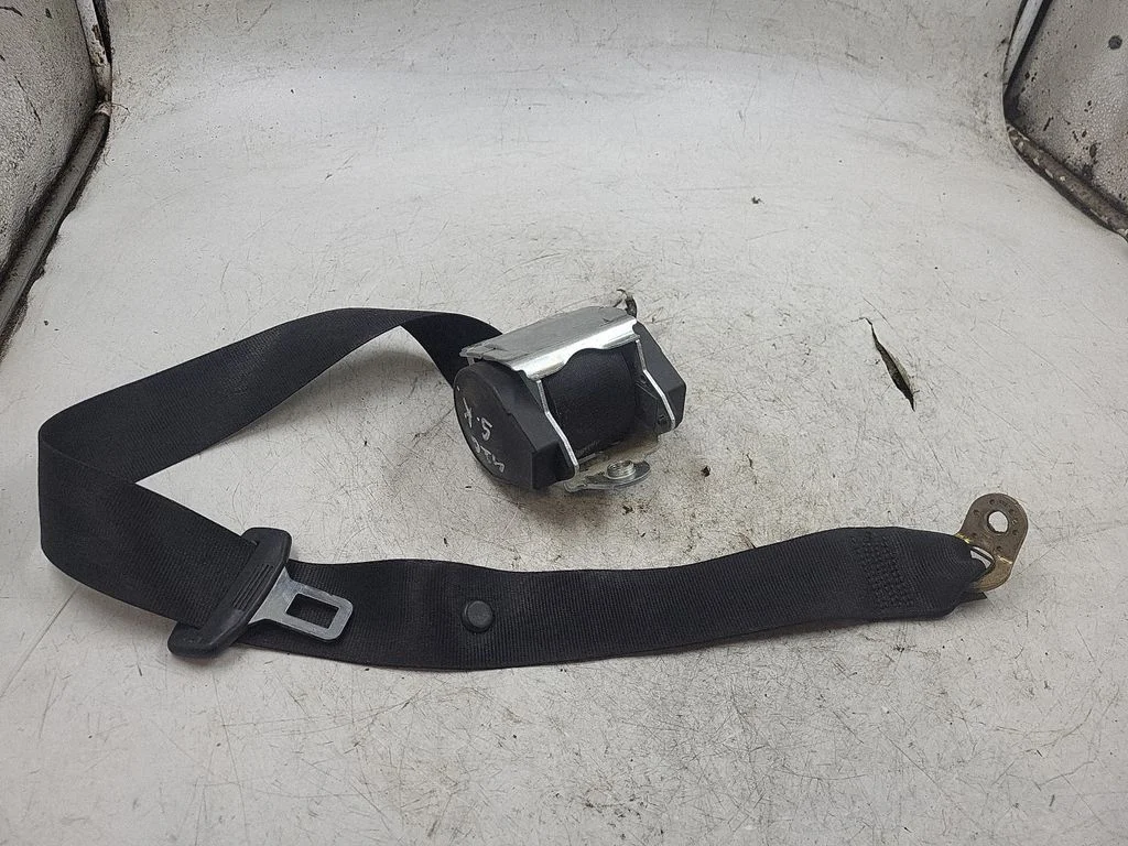 Tagumine turvavöö 8E5857805D