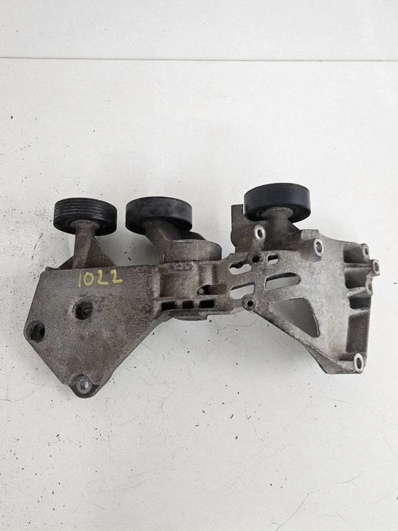 Generator/alternator bracket AXXX202XX40