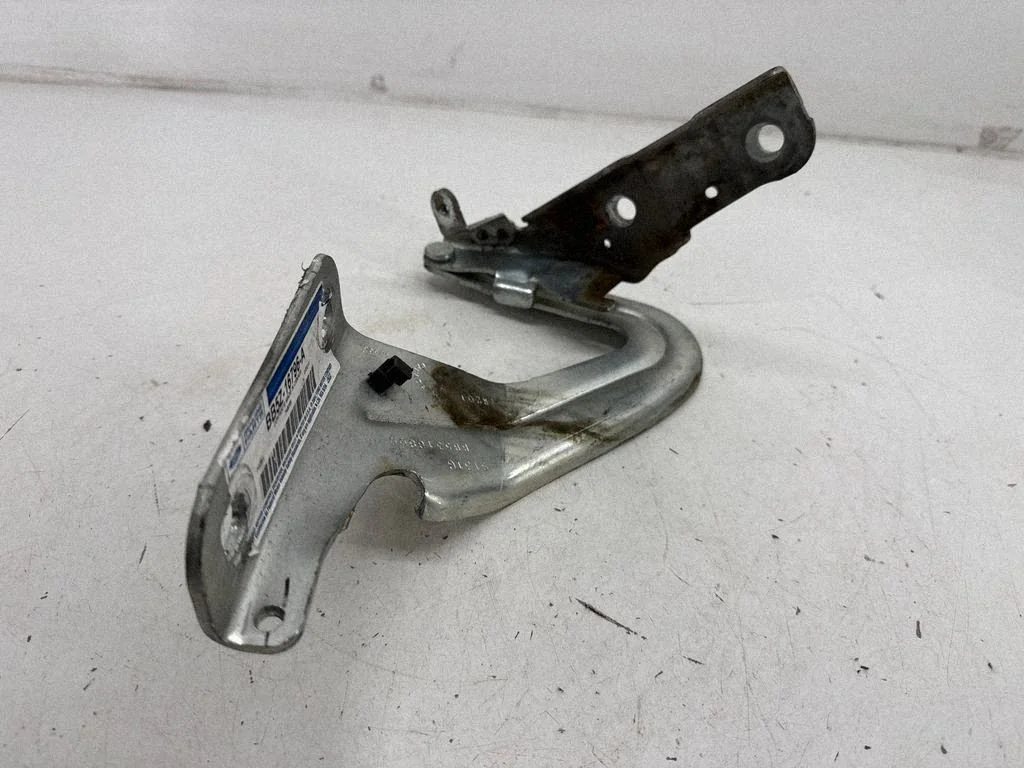 Engine bonnet/hood hinges BB5Z16796A