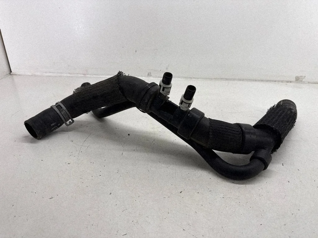 Engine coolant pipe/hose BB538B273