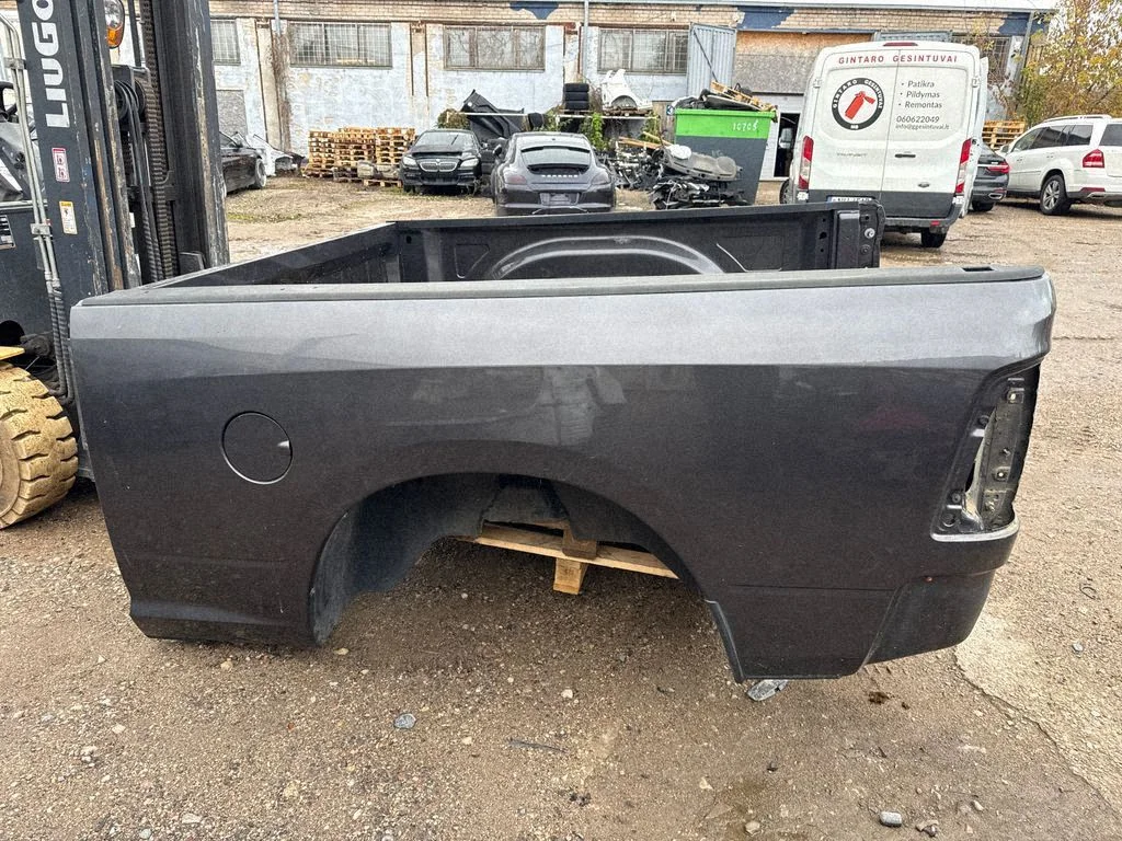 Pickup box 68406596AA