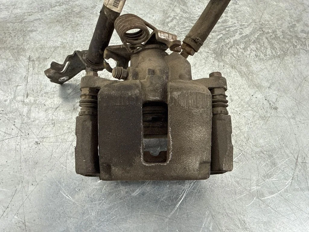 Tagumine pidurisadul BB532C338BA – Ford Explorer V (2011-2019)