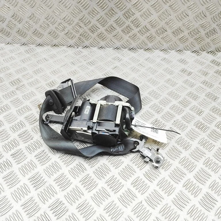 Front seatbelt – Volvo S90, V90 (2016-)