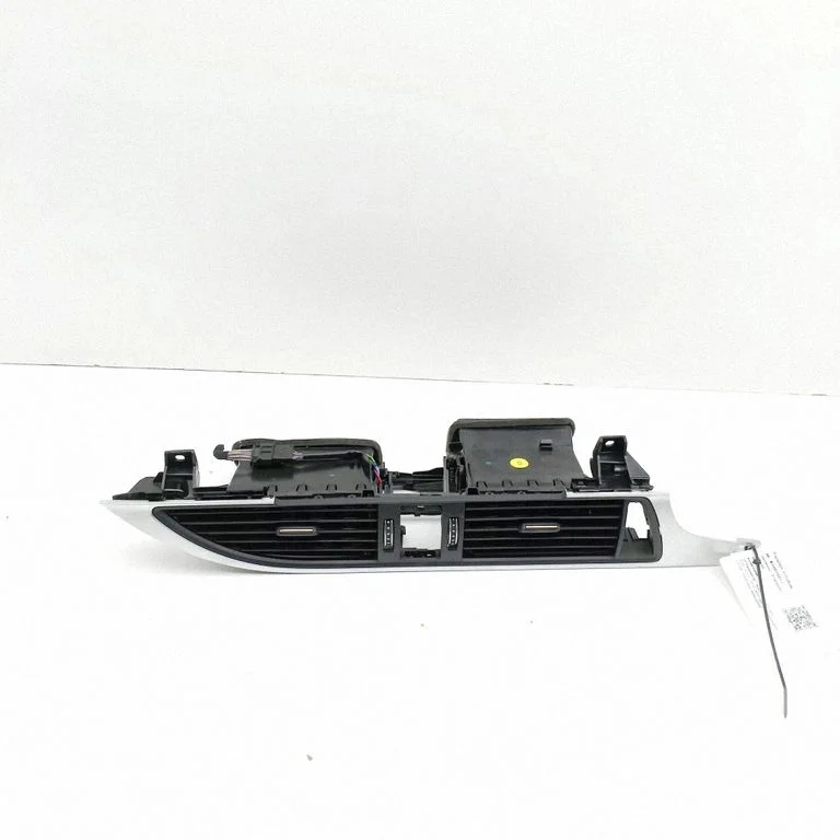 Dashboard air vent grill cover trim 4G2820951