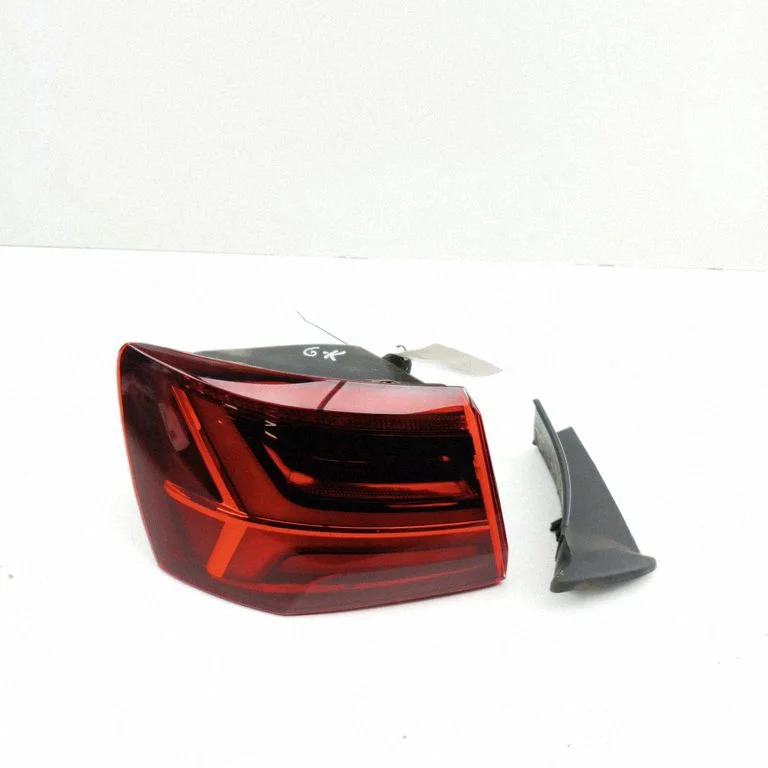 Rear/tail lights 4G9945095F
