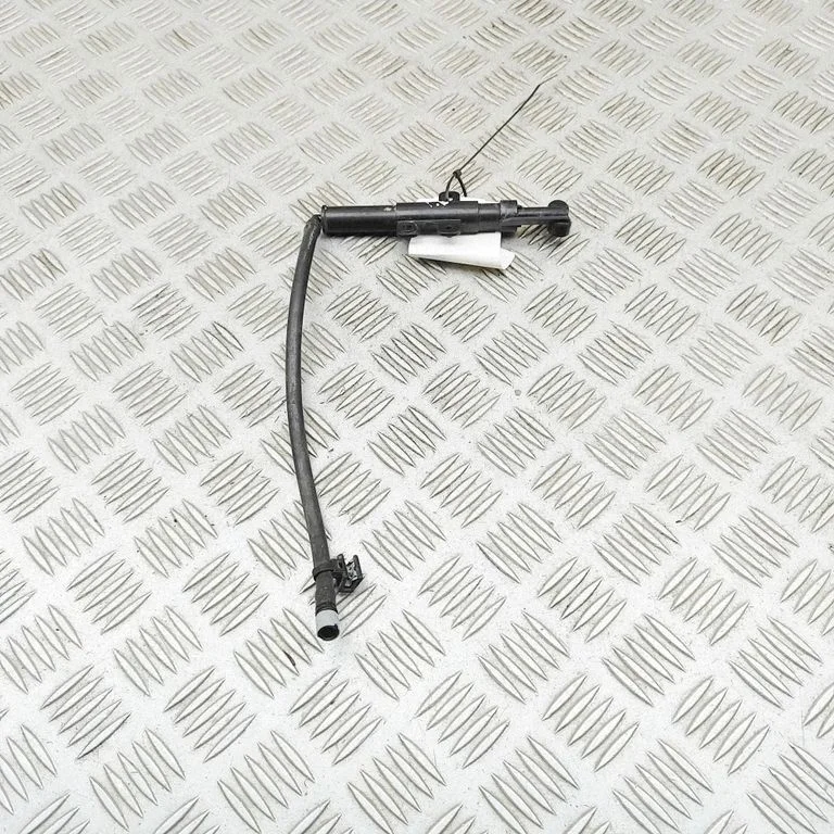 Headlight washer spray nozzle – Volvo S90, V90 (2016-)