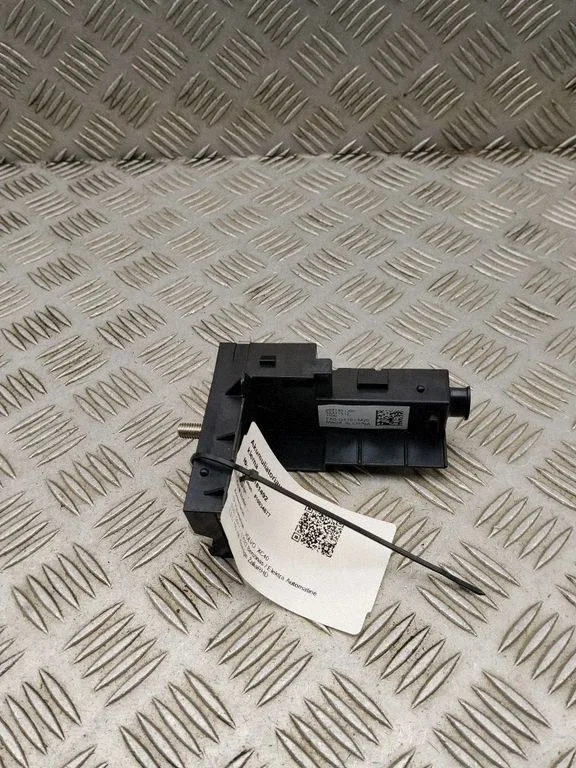 Plussjuhtmete ühendussõlm 8891481395