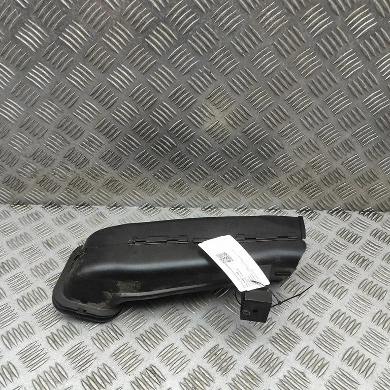 Air intake duct part 8599684
