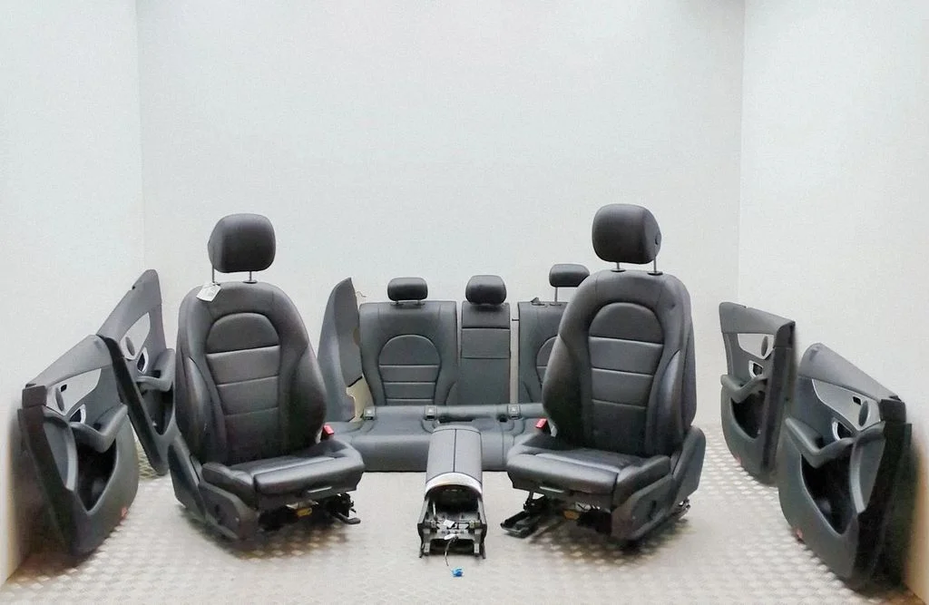 Interior set A0009108202