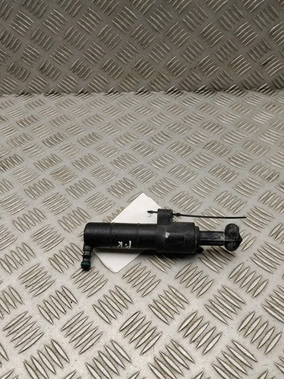 Headlight washer spray nozzle 8WT00944607