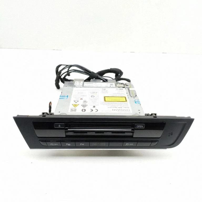 Radio/CD/DVD/GPS head unit 4G1035021D