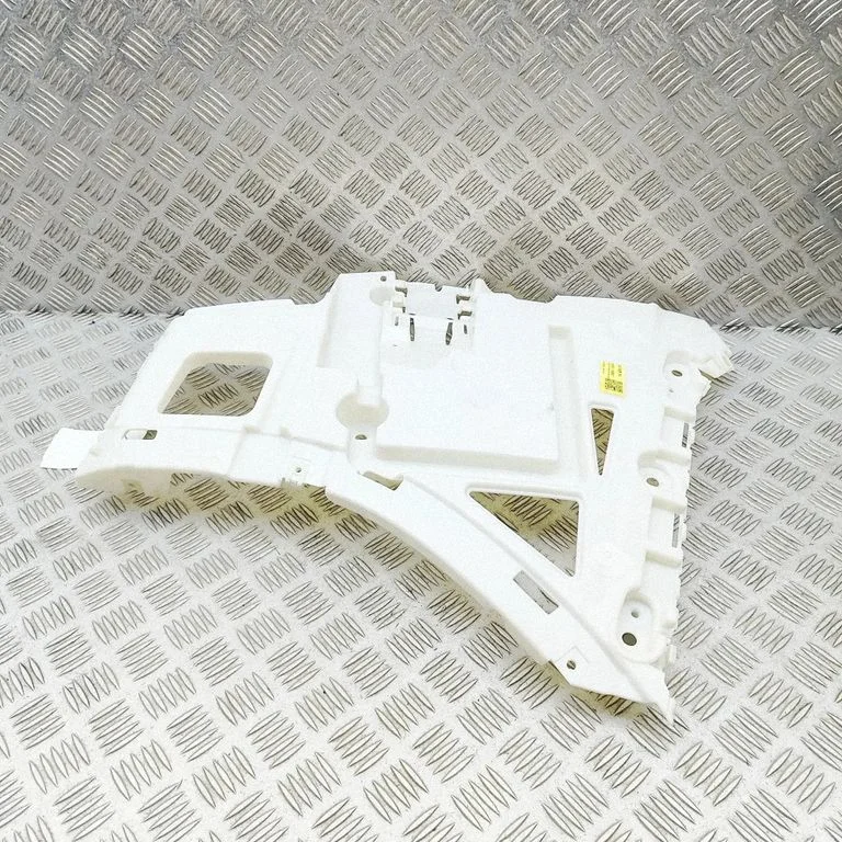 Rear bumper mounting bracket 8081886