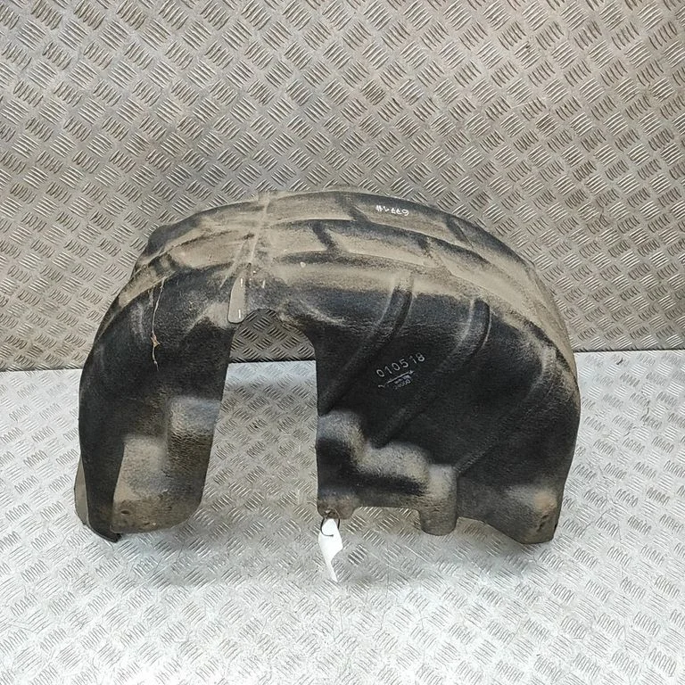 Tagumine poritiivakate 5NA810971B