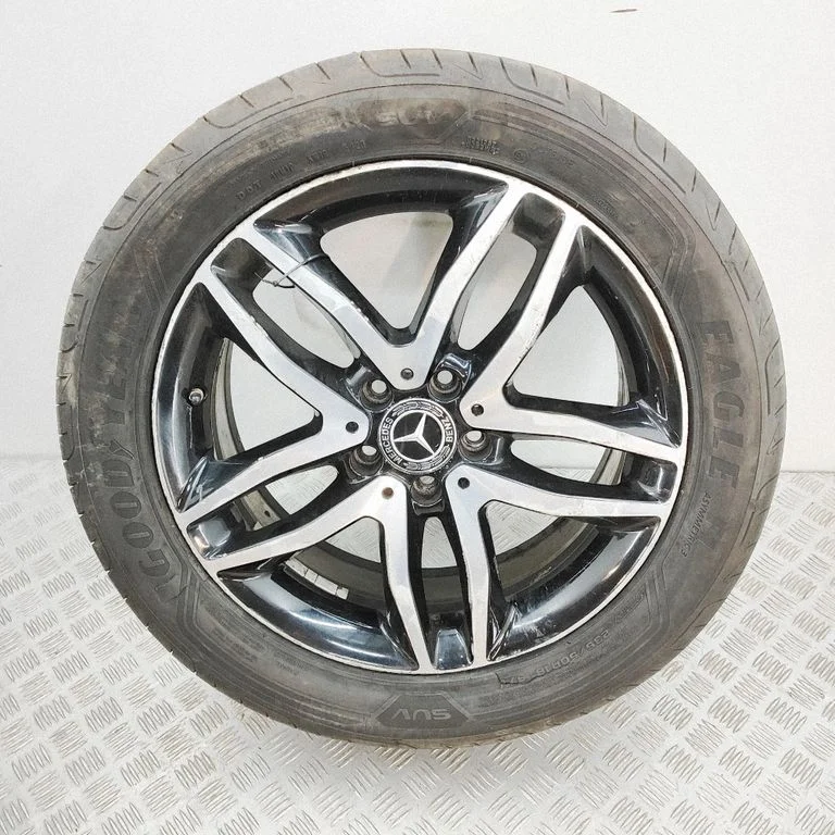 R18 vieglmetāla disks (-i) A1564010100