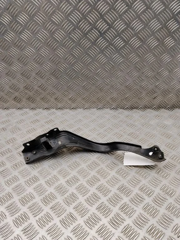 Headlight/headlamp mounting bracket PP212620028