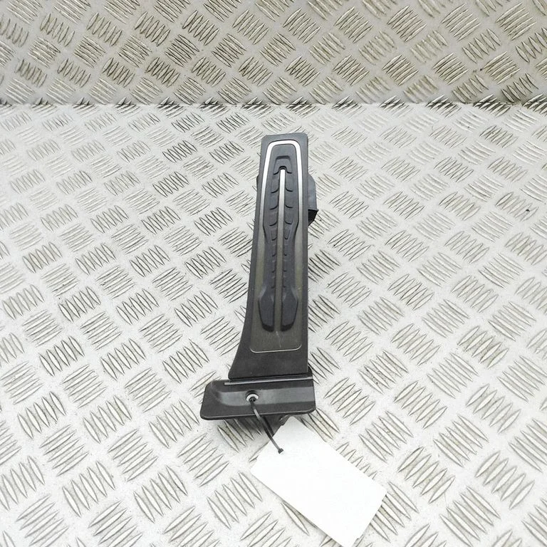 Gaasipedaal 6PV01435015