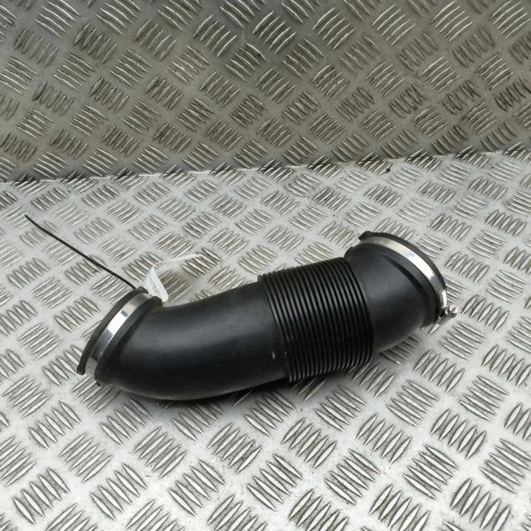 Air intake duct part 059129615N