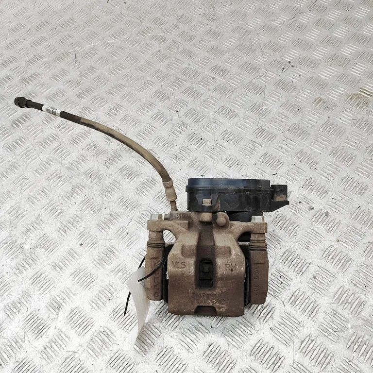 Tagumine pidurisadul 32276922