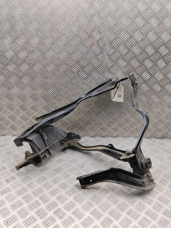 Headlight/headlamp mounting bracket PP212620021