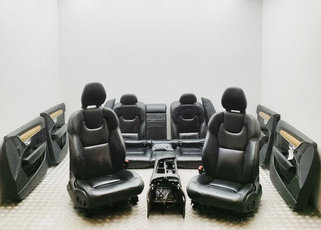 Interior set 39838255
