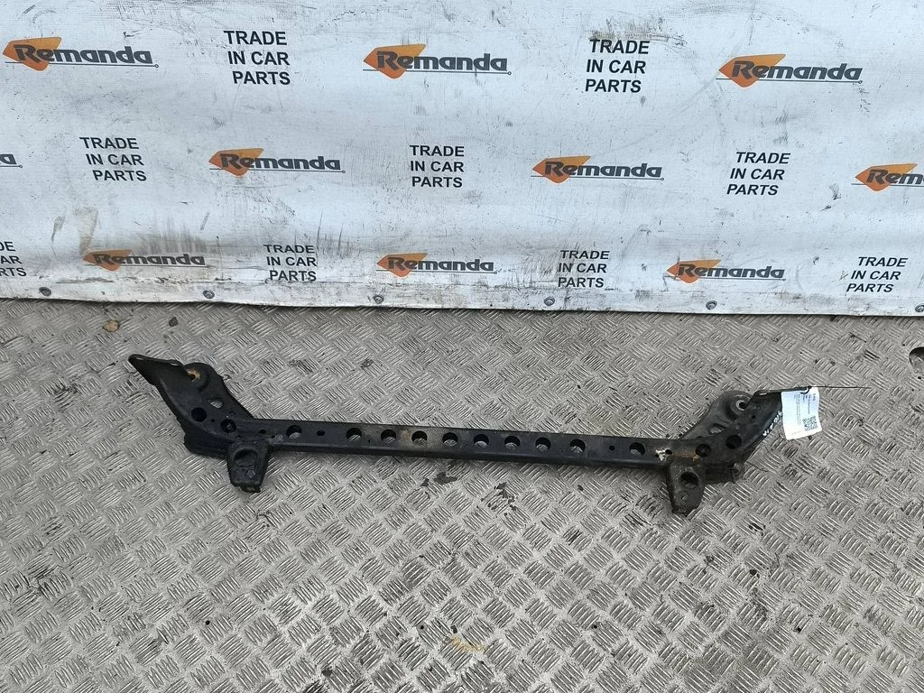 Radiaatori tugipaneeli alaosa 84316408