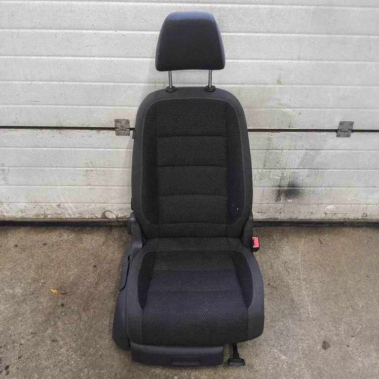 Front passenger seat – front right