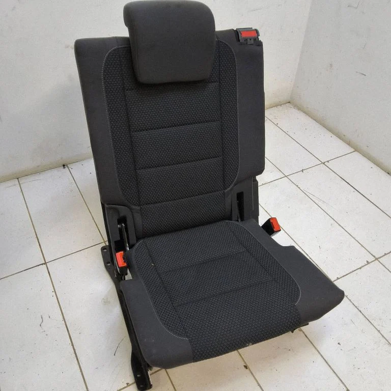 Rear seat – rear left