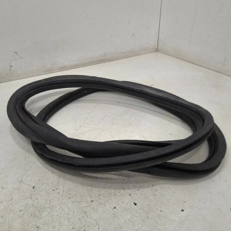 Rear door rubber seal (on body) – Volkswagen Touran II (2010-2016)