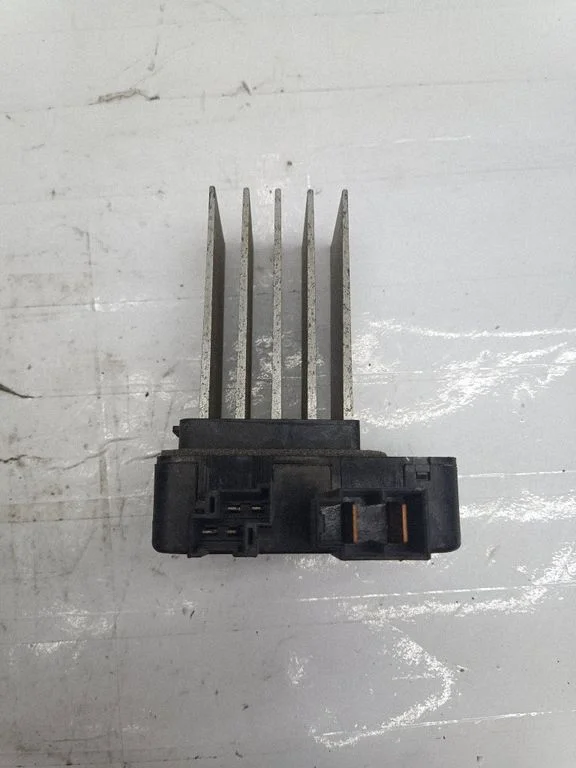 Heater blower motor/fan resistor 9166694