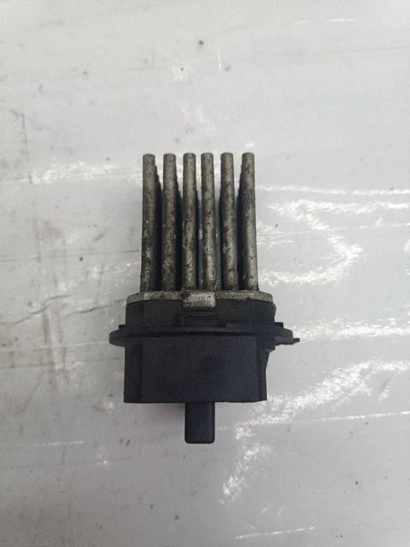 Heater blower motor/fan resistor 5HL00894120