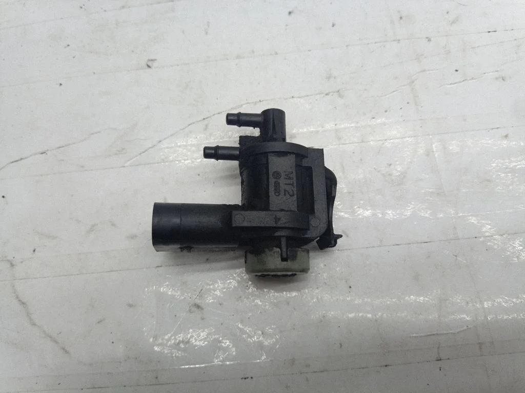 Vacuum valve
