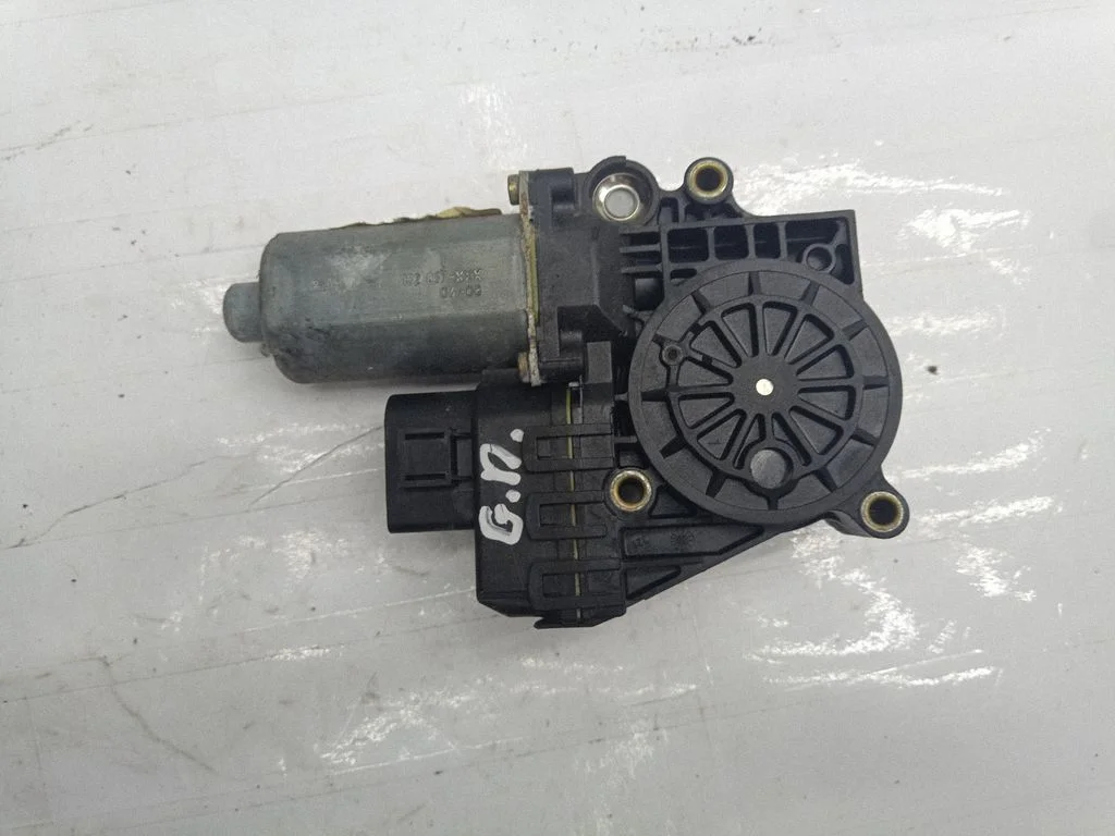 Rear door window regulator motor 4B0959802B