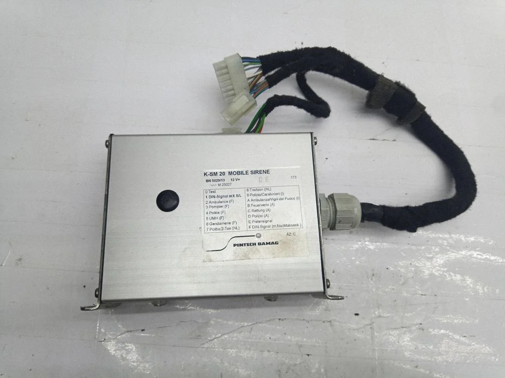 Signalisatsiooni juhtplokk – Audi A6 S6 C5 4B (1997-2005)