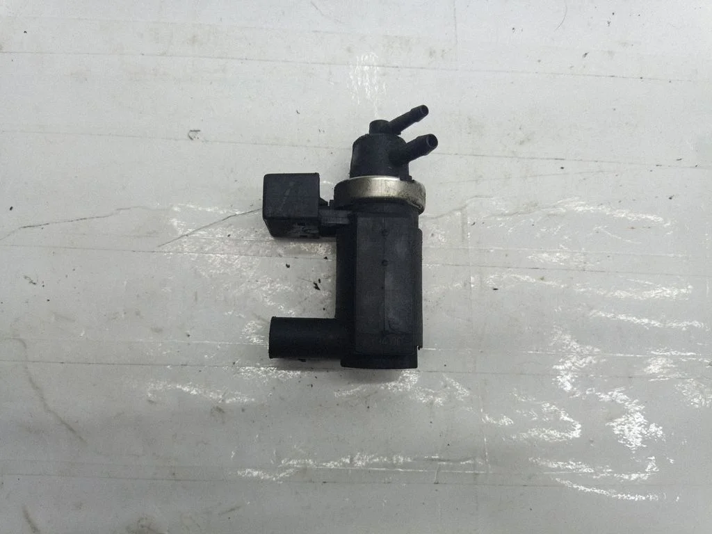 Vacuum valve