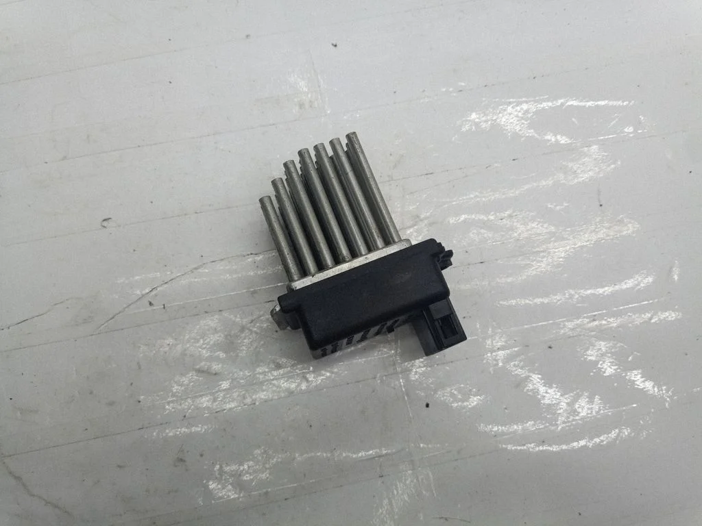 Heater blower motor/fan resistor 4B0820521
