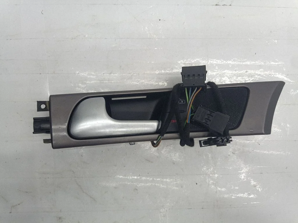 Front door interior handle 4B0837019
