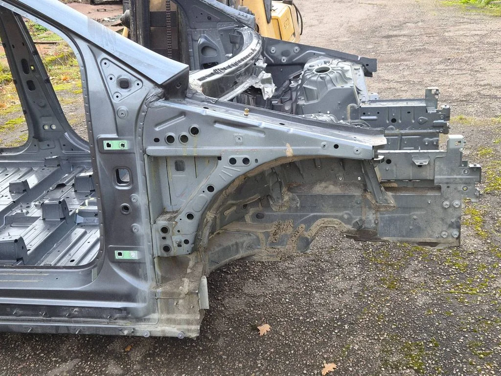 Esimene küljepaneel – Mercedes-Benz EQE x294 (2022-)