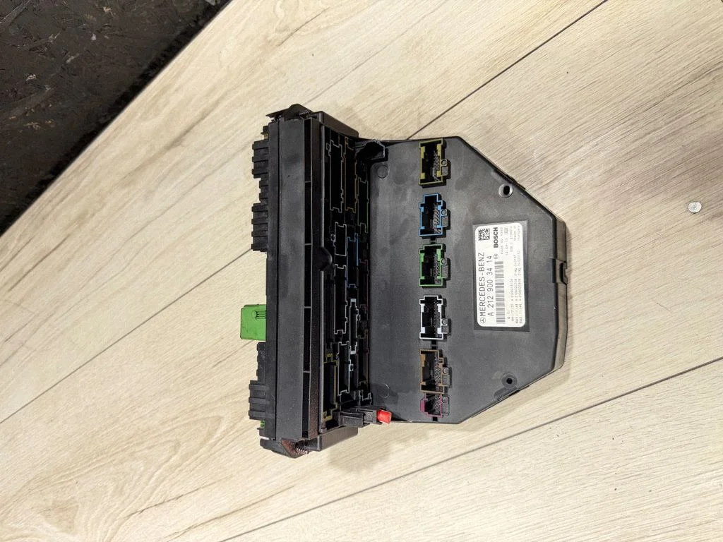 SAM control unit – Mercedes-Benz C-Class AMG W204 (2007-2014)
