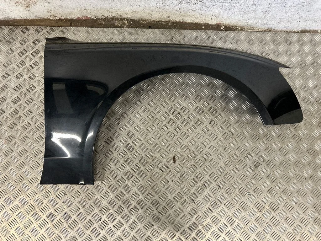 Fender – right