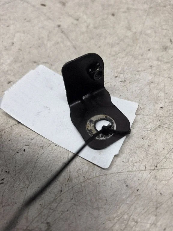 Fender mounting bracket GX6316150AB