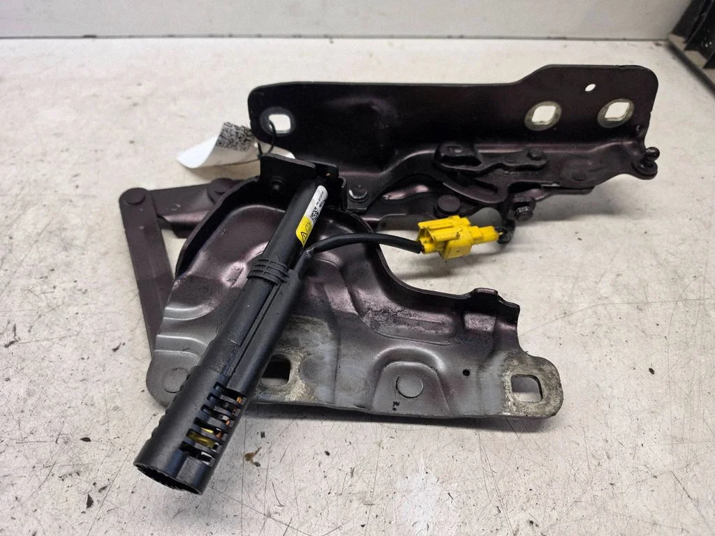 Engine bonnet/hood hinges – Jaguar XF X260 (2015-)