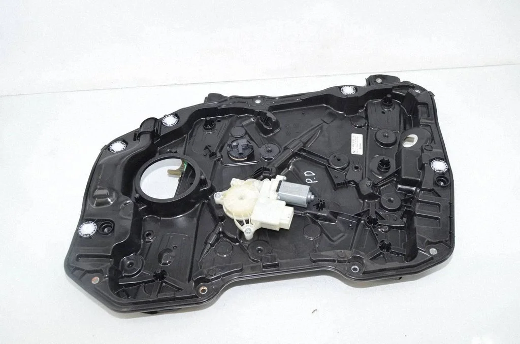 Front door window regulator with motor 7432232