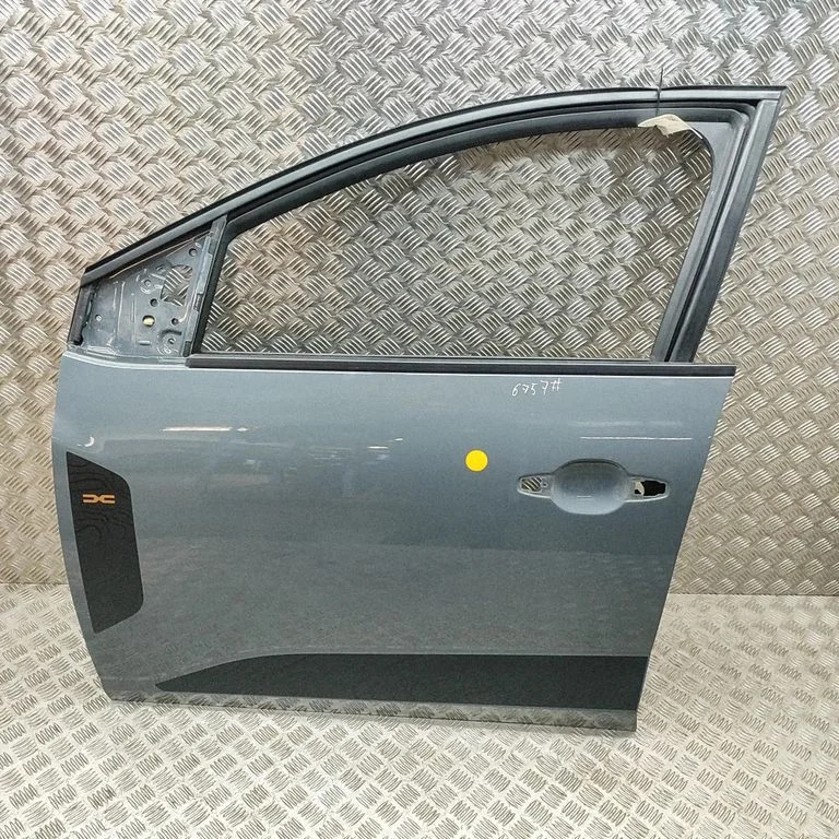 Priekšējās durvis 801011139R
