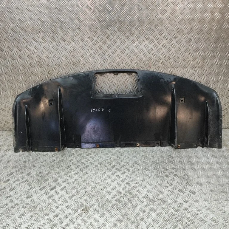 Center/middle under tray cover 105835700D