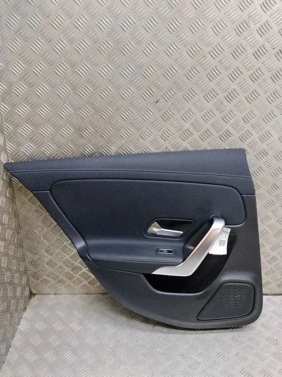 Coupe rear side trim panel A1187308500